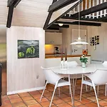 Luxury Retreat On Romo - By Traum بيت للعطل *